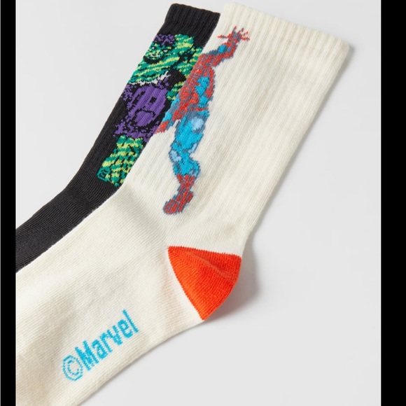 ZARA TWO-PACK OF SPIDER-MAN AND HULK SOCKS - Picture 2 of 5